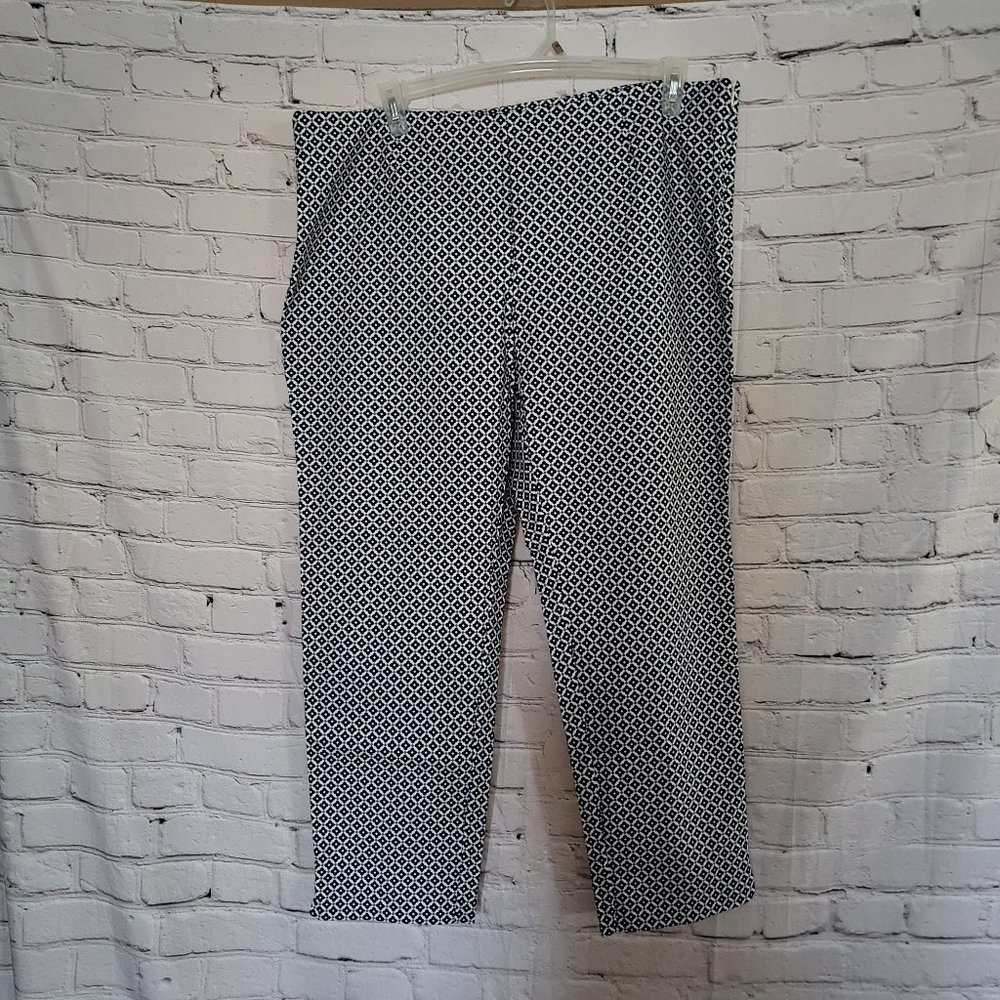 Charter Club, Size: 18, Color, Blue/Black/White Multi Ankle Pants